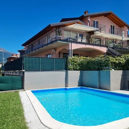 Prestige Apt Lake Como Сasa de vacaciones Colico