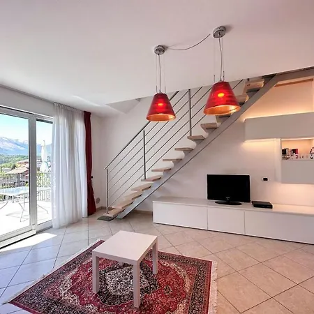 Сasa de vacaciones Prestige Apt Lake Como Colico